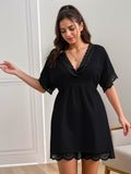 Nightgown with V-neck and lace trim