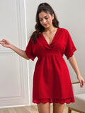 Nightgown with V-neck and lace trim